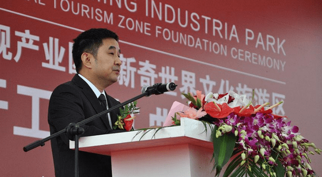 
欠债800亿逃往外洋 带走明星女友和61亿 父亲过世都没回来“熊猫体育首页”(图6)