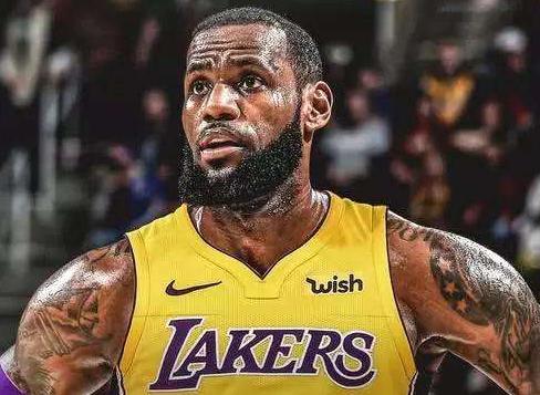 NBA球星对卡戴珊家族已经有点慌了 现在鲜有球星和她们扯上关系|熊猫体育(图1)
NBA球星对卡戴珊家族已经有点慌了 现在鲜有球星和她们扯上关系|熊猫体育(图1)