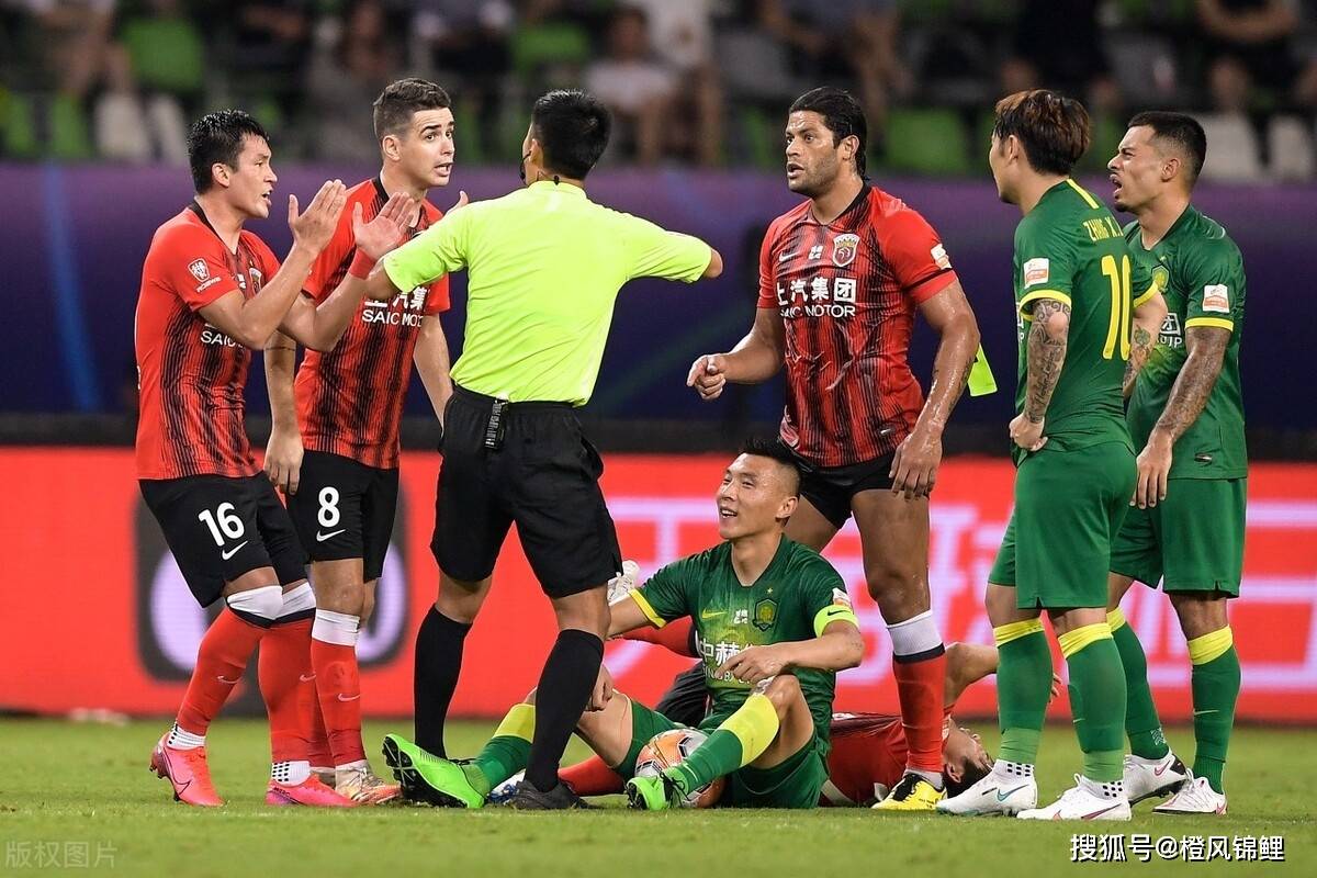 “熊猫体育公司”
中超第6轮净角逐时间出炉！天王山之战垫底 黄海与泰达榜首！(图1)