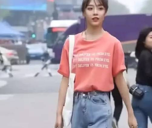 穿短裤已经由时了 比短裤更受接待的三分长热裤 学生们很合适:熊猫体育公司(图4)
穿短裤已经由时了 比短裤更受接待的三分长热裤 学生们很合适:熊猫体育公司(图4)