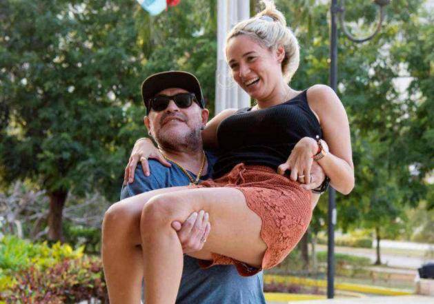 
前巴西球星不幸熏染去世！享年48岁 生活像马拉多纳一样不康健【熊猫体育公司】(图9)