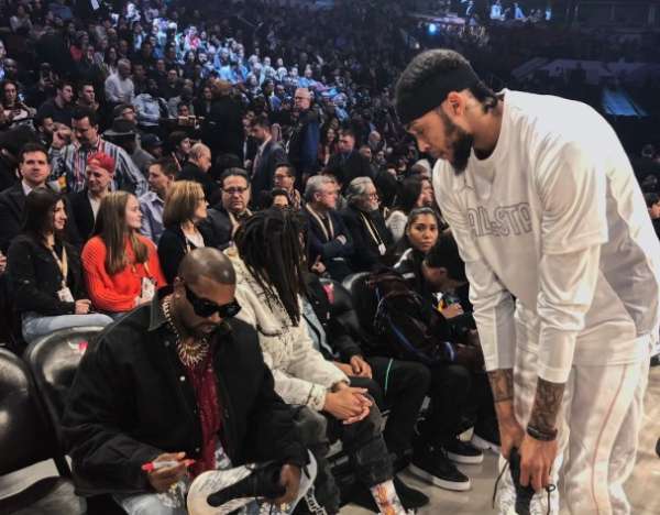 ‘熊猫体育公司’
全明星赛 詹姆斯超科比邓肯独得第一 保罗空接暴扣 MVP是伦纳德(图2)